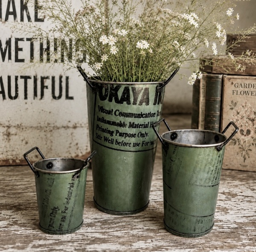 GREEN VASES *NEW* AVAIL DEC 2026